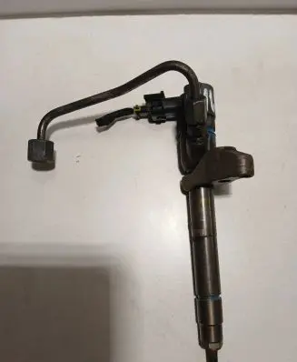 Hyundai ix35 Fuel injector 0445110374