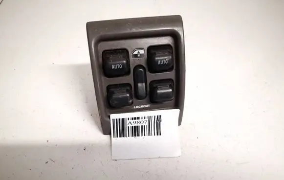 Chrysler PT Cruiser Electric window control switch 0uk931l8aa