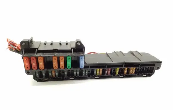 BMW 5 E60 E61 Fuse module 6114695733002 695733002