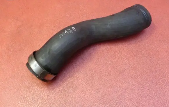 Ford Fiesta Air intake hose/pipe