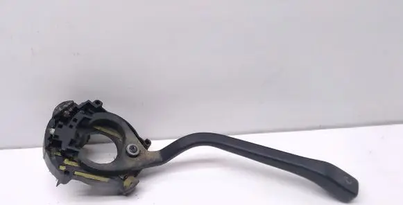 Volkswagen Polo II 86C 2F Wiper control stalk 211239
