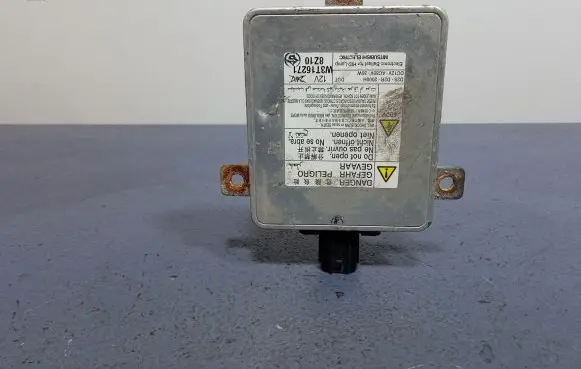 Mitsubishi Lancer VIII Voltage converter/converter module W3T16271