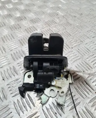 Audi A4 S4 B8 8K Tailgate/trunk/boot lock/catch/latch