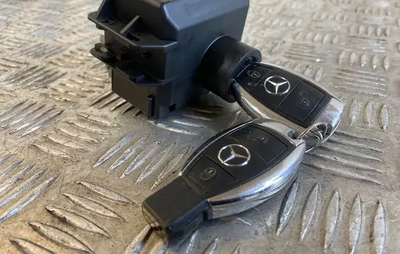 Mercedes-Benz B W246 W242 Ignition lock A2469059300 05952713 1002679601