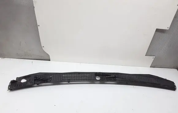 Mitsubishi Pajero Wiper trim