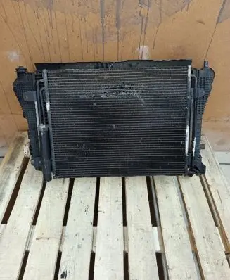 Volkswagen Tiguan Radiator set 5N0121253L