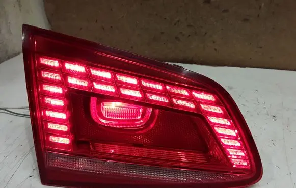 Volkswagen PASSAT B7 Tailgate rear/tail lights 3AF945307