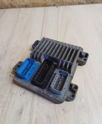 Chevrolet Malibu Engine control unit/module ECU 12597755 12589320 86YLBYK550404