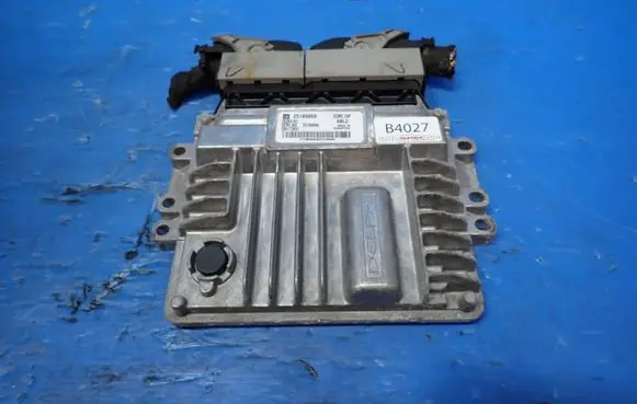 Chevrolet Orlando Engine control unit/module 25189959 25184894 28363191