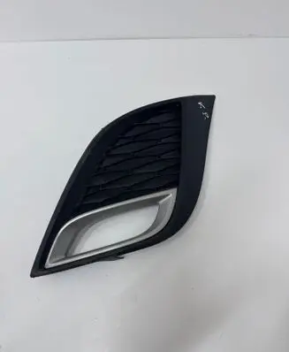 Mazda 3 II Front bumper lower grill BBN250C21