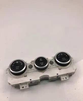 Mazda 6 Climate control unit TN24