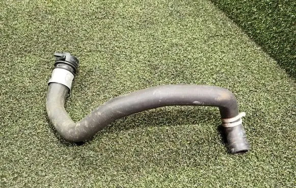 Renault Trafic III (X82) Engine coolant pipe/hose 924001085R 93866067
