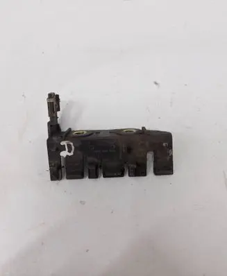 Audi A4 S4 B7 8E 8H Fender mounting bracket 8H0853922