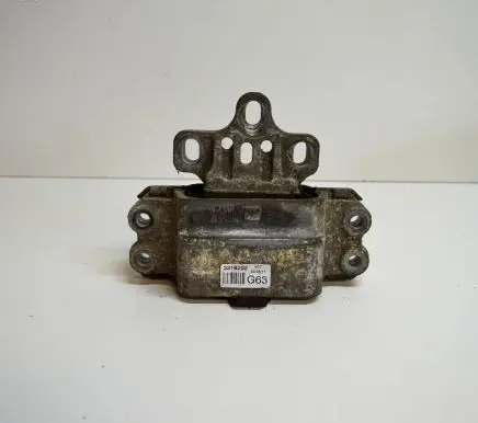 Volkswagen PASSAT B7 Engine mount bracket 1K0199655A