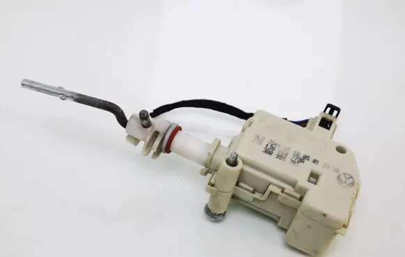 Fuel tank cap lock motor