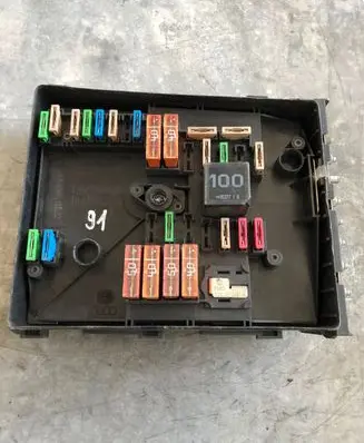 Volkswagen PASSAT B6 Fuse module 1K0937125