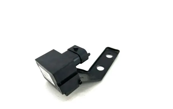 Opel Insignia A Front shock absorber actuator solenoid 13240108
