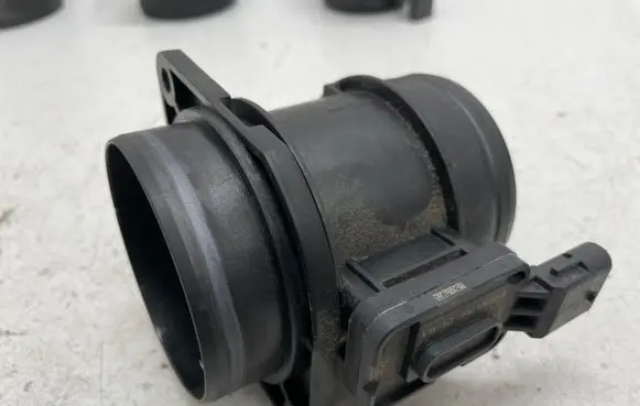 Skoda Octavia Mk3 (5E) Mass air flow meter 04L906461B