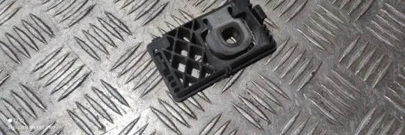 Volvo S60 Radiator mount bracket 31657439