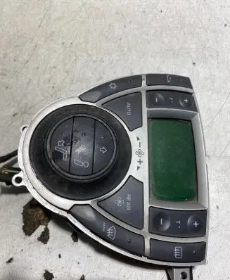 Peugeot 807 Climate control unit 14874990YR 9140010393 A83000200