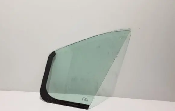 Nissan NV300 Front door vent window glass four-door 802633742R