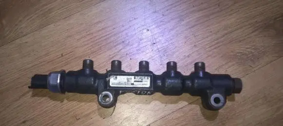 Fuel main line pipe