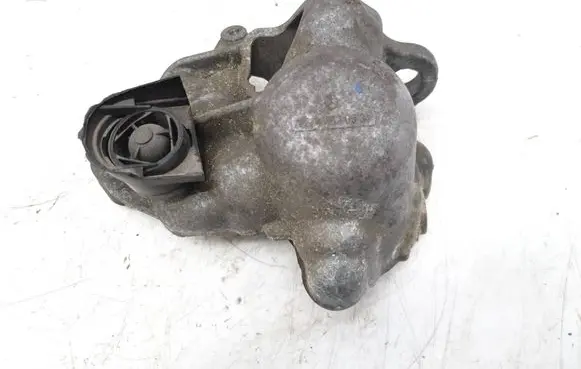 Mercedes-Benz C W205 Fuel pump bracket A2740920534