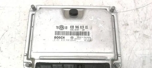 Volkswagen PASSAT B5 Engine control unit/module 038906019GS 28SA5627 0281010940
