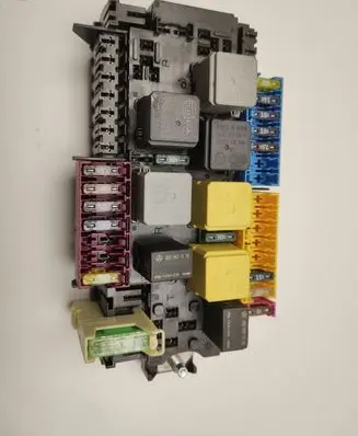 Mercedes-Benz ML W166 Fuse module A1669063801