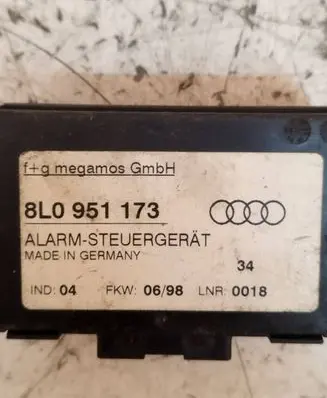Audi A8 S8 D2 4D Alarm control unit/module 8L0951173