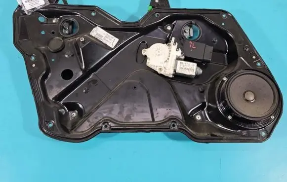 Seat Toledo II (1M) Front door window regulator with motor 1M0837755 IMPRK1373912