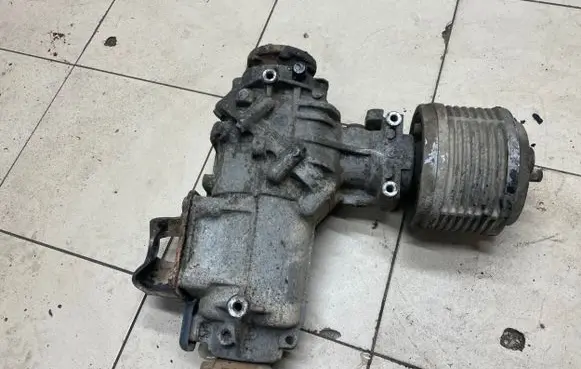 Volkswagen PASSAT B3 Rear differential 009525053A