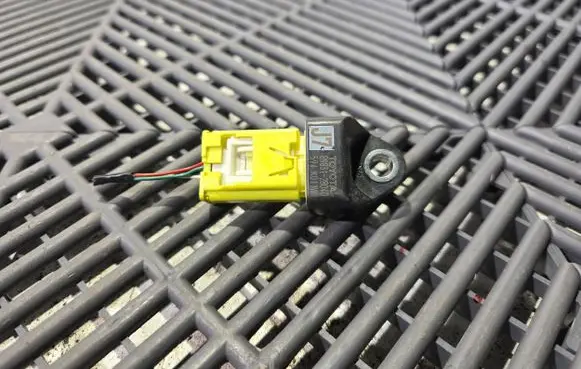 Toyota Prius (XW50) Airbag deployment crash/impact sensor 8983128040 594K011WR