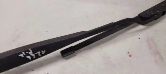 KIA Magentis Front wiper blade arm