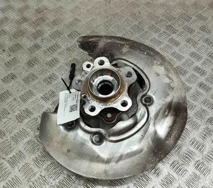 BMW 3 G20 G21 Rear wheel hub 6899306
