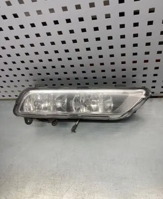 Volkswagen PASSAT B7 Front fog light 176623