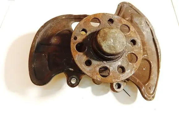 Mercedes-Benz C AMG W204 Front wheel hub 