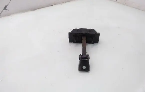 Toyota Avensis T250 Front door check strap stopper