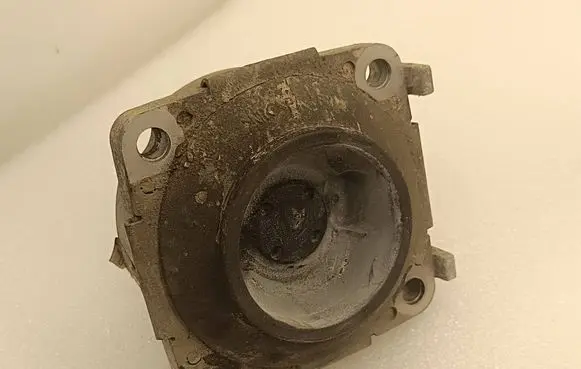 Dodge Durango III Gearbox mount 05154807AD PA11152