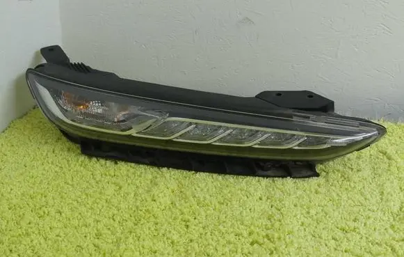 Hyundai Kona I Front fog light 92208-J9000