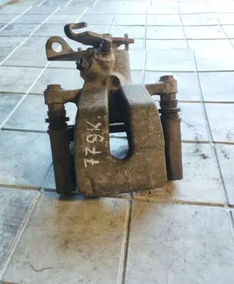 Renault Megane II Rear brake caliper
