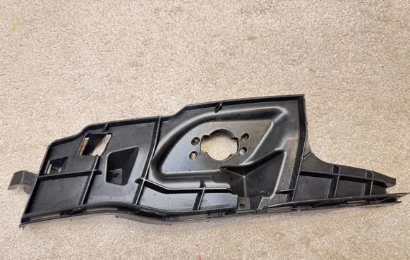 Audi RS7 C7 Front bumper mounting bracket 8A00100842 307095B 4G8807095B