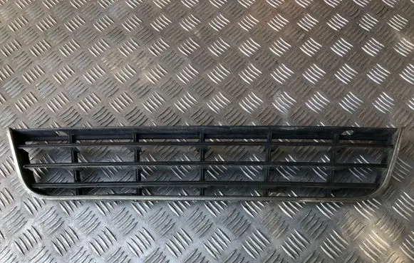 Volkswagen PASSAT B6 Front bumper lower grill 3C0853677