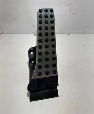 Mercedes-Benz GLC X253 C253 Accelerator throttle pedal A2533000104 090816 ZGS00202