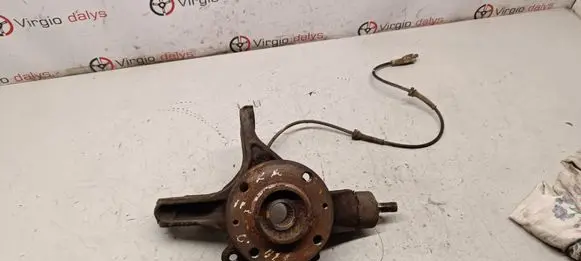 Citroen Berlingo Front wheel hub 