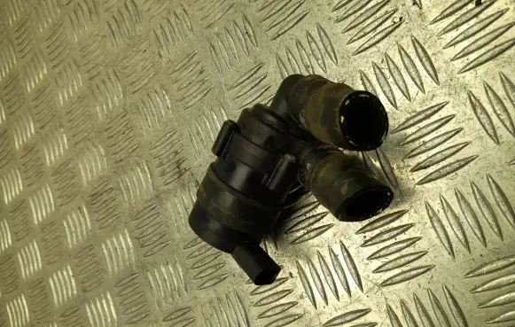 Porsche Cayenne (92A) Webasto circulation pump for autonomous heater 7P0820409
