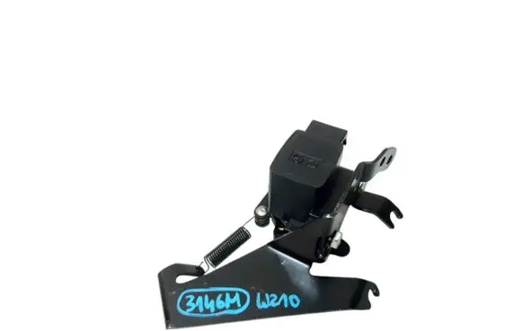 Mercedes-Benz E W210 Accelerator throttle pedal A0125423317 240011A