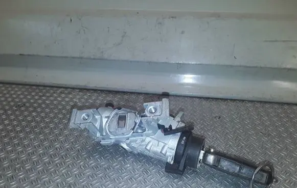 Skoda Octavia Mk2 (1Z) Ignition lock 1K0905851B