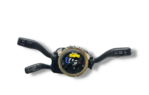Wiper turn signal indicator stalk/switch