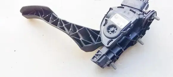 Volvo V70 Accelerator throttle pedal 6g929f836cd 6g92-9f836-cd
